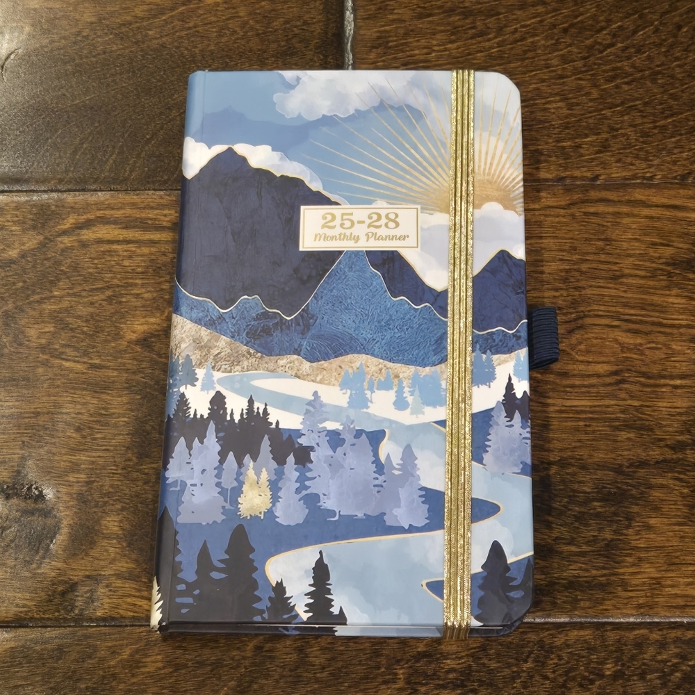 NWOT Hardback 3 Year Pocket Monthly Planner